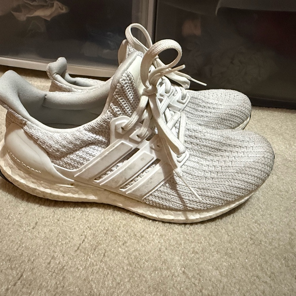 ADIDAS - White Athletic Sneakers